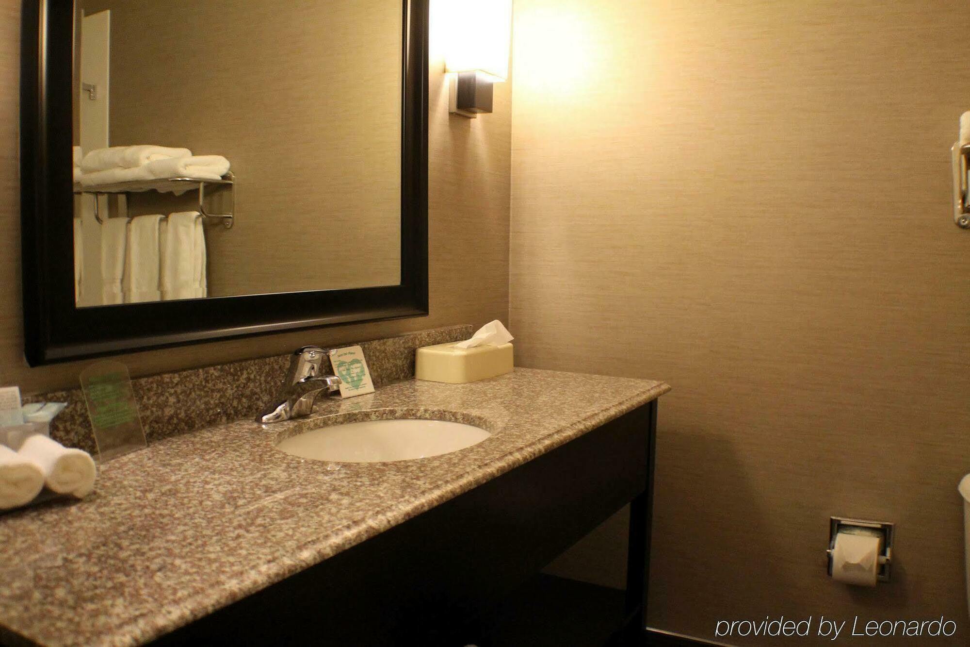Holiday Inn Express And Suites - Bradford By Ihg Habitación foto